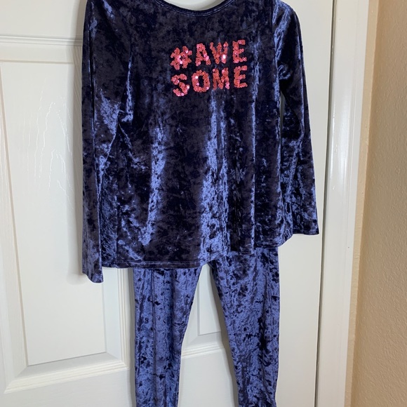 Girls velvet sets bundle - Picture 2 of 8